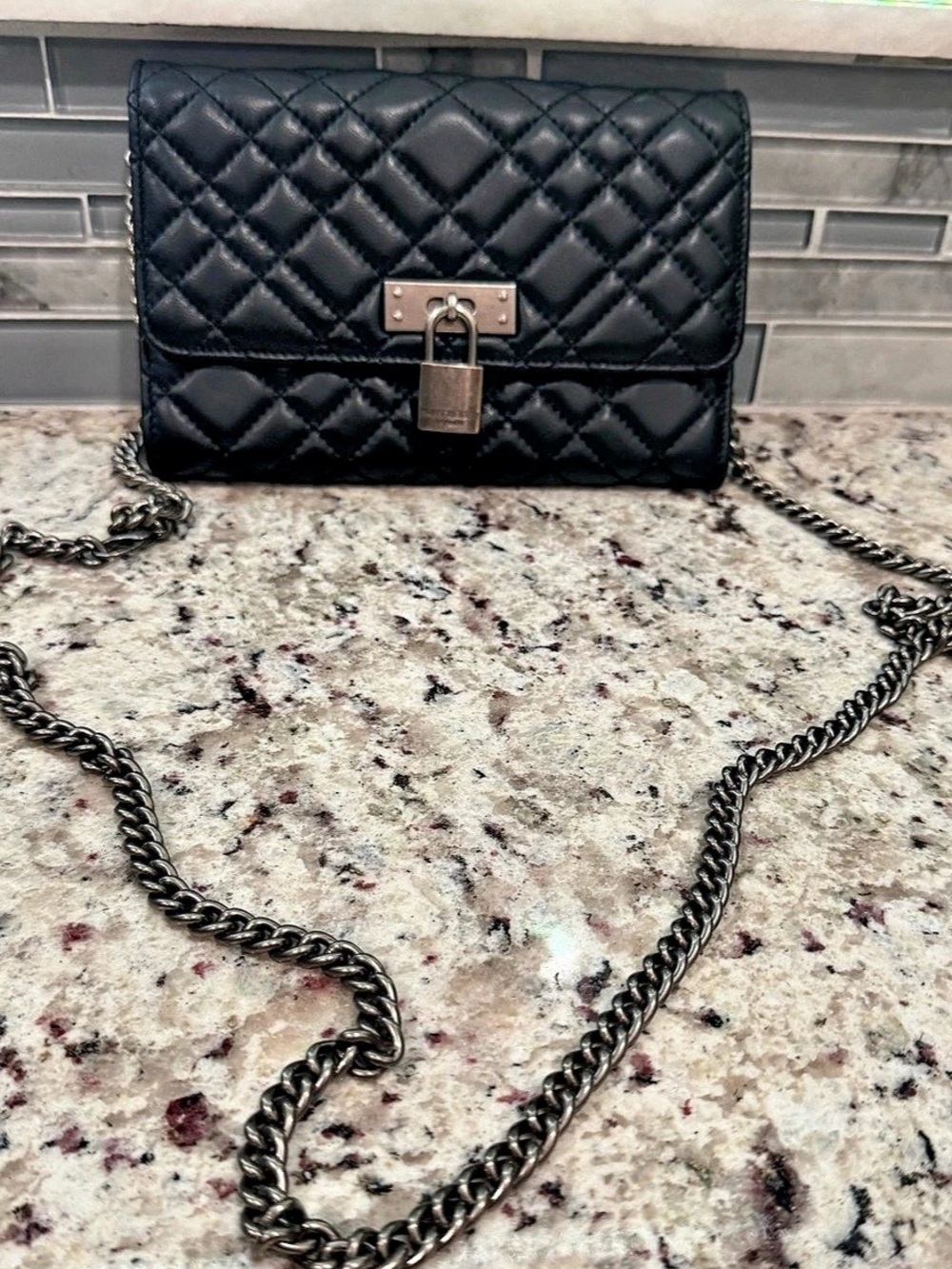 Kurt Geiger London Kensington Padlock Chain Wallet Crossbody Quilted Chain